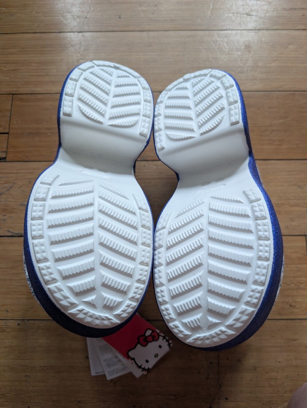 Crocs x Hello Kitty Siren Clog Women's 7 Blue White Glitter 50th Anniversary - Picture 6 of 6